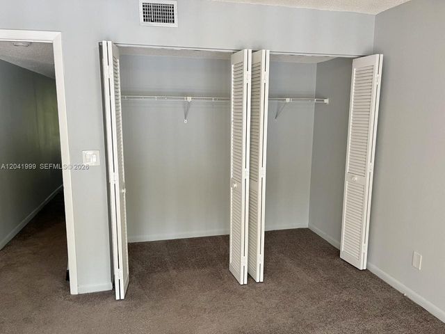 11894 SW 12th Place 11894, Davie, FL 33325