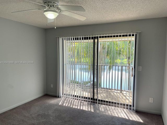 11894 SW 12th Place 11894, Davie, FL 33325