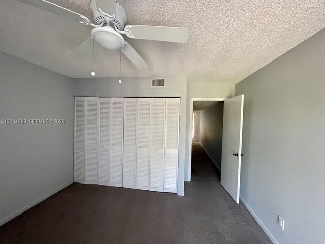 11894 SW 12th Place 11894, Davie, FL 33325