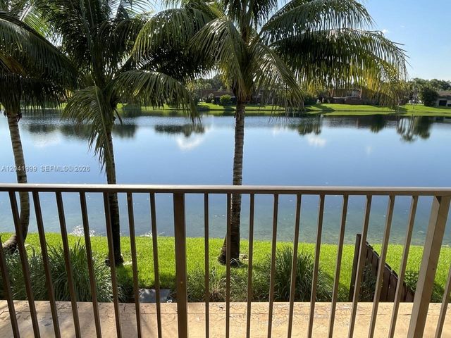 11894 SW 12th Place 11894, Davie, FL 33325