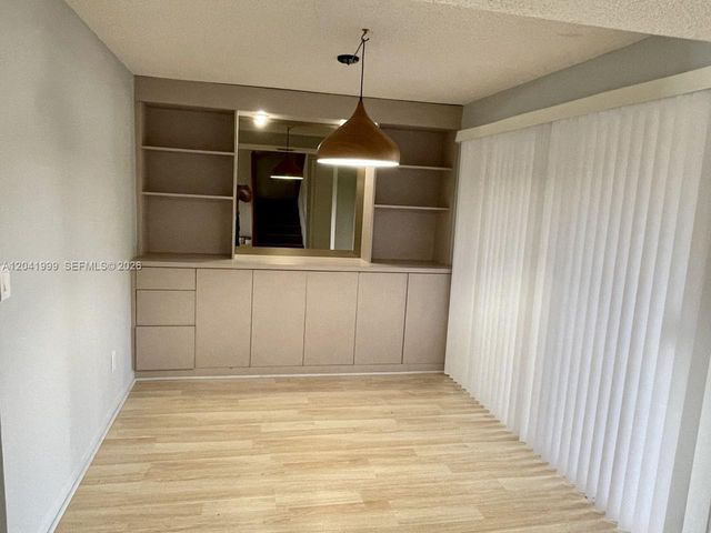 11894 SW 12th Place 11894, Davie, FL 33325