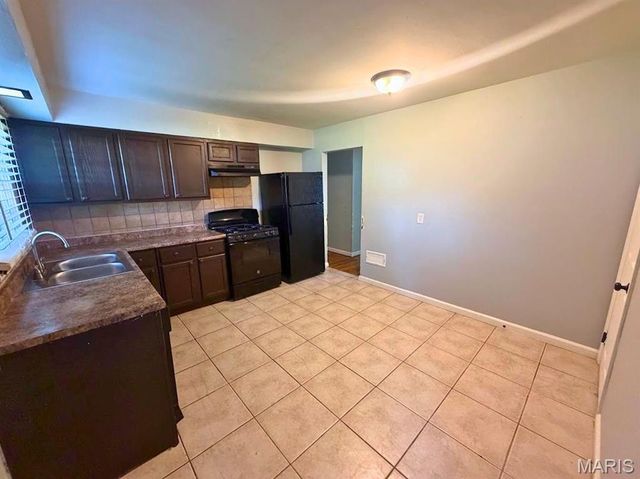 1419 Farmview Avenue, Unincorporated, MO 63138