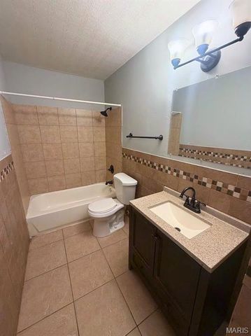 1419 Farmview Avenue, Unincorporated, MO 63138