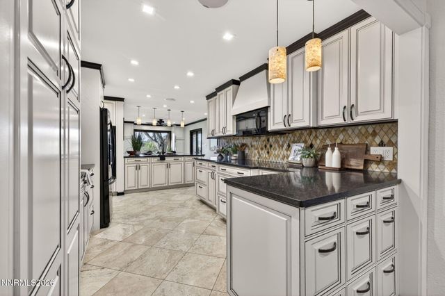 2000 Manzanita Lane, Reno, NV 89509