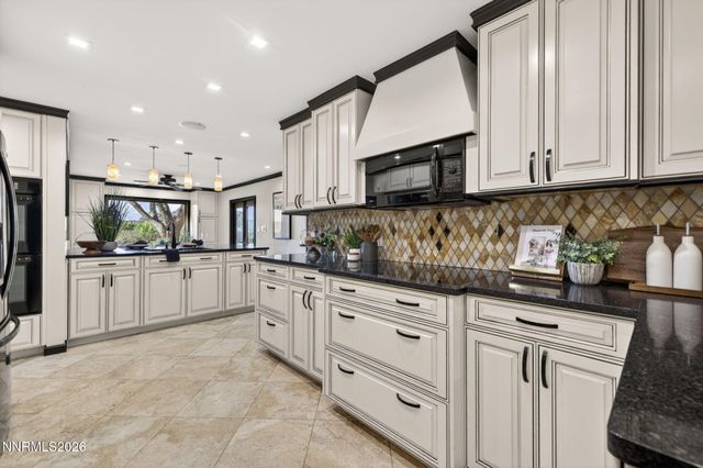 2000 Manzanita Lane, Reno, NV 89509