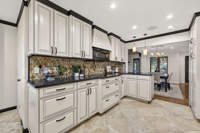 2000 Manzanita Lane, Reno, NV 89509