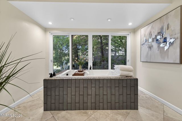 2000 Manzanita Lane, Reno, NV 89509