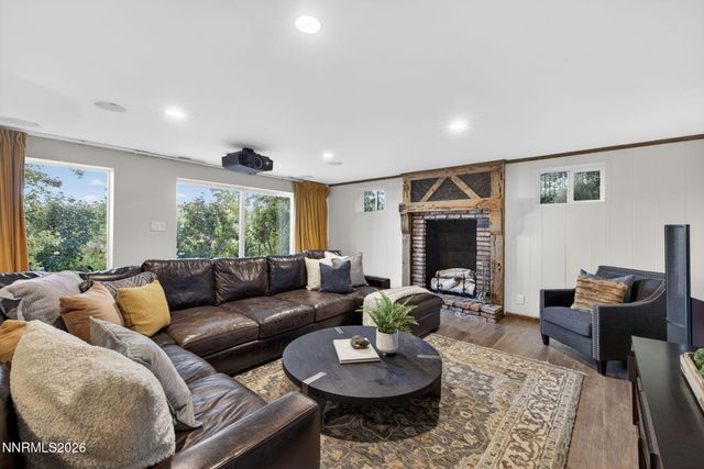 2000 Manzanita Lane, Reno, NV 89509