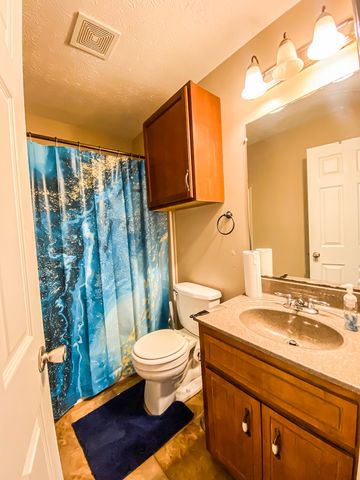3891 Mackenzie Dr, Clarksville, TN 37042