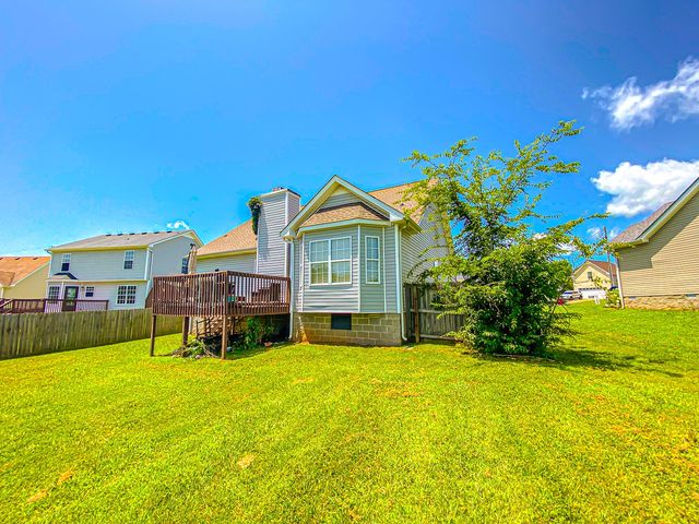 3891 Mackenzie Dr, Clarksville, TN 37042