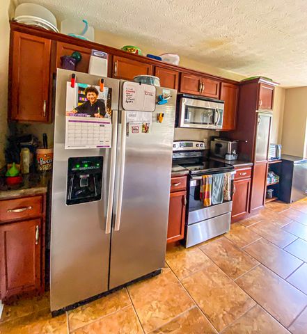 3891 Mackenzie Dr, Clarksville, TN 37042