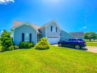 3891 Mackenzie Dr, Clarksville, TN 37042