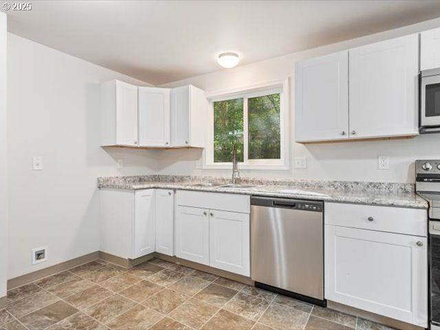 2855 Se 103RD Ave, Portland, OR 97266