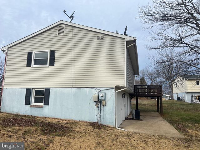 13909 MATTAPONY DR, Woodbridge, VA 22193