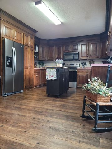 1640 Hialeah, Sumter, SC 29154