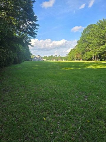 1640 Hialeah, Sumter, SC 29154