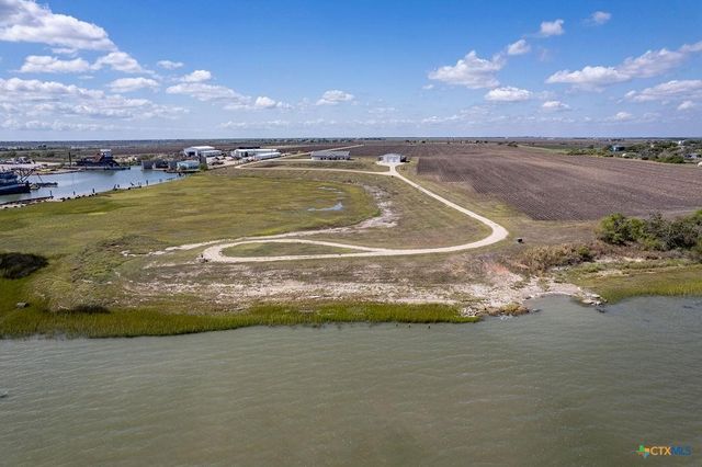 55 State Highway 316, Port Lavaca, TX 77979