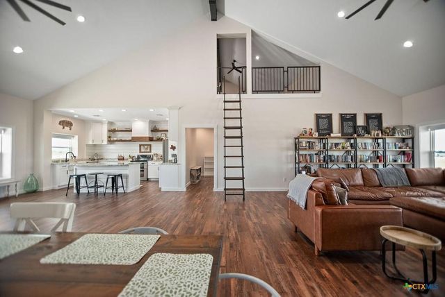 55 State Highway 316, Port Lavaca, TX 77979