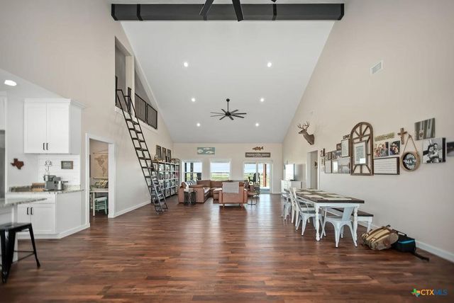 55 State Highway 316, Port Lavaca, TX 77979