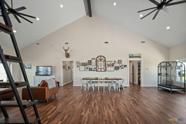 55 State Highway 316, Port Lavaca, TX 77979