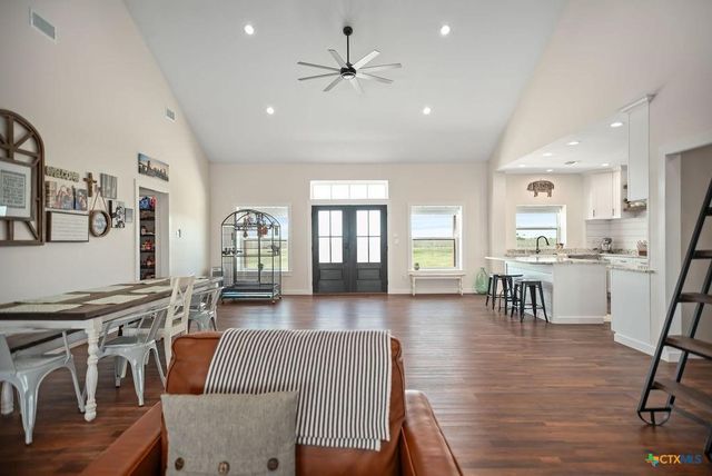 55 State Highway 316, Port Lavaca, TX 77979