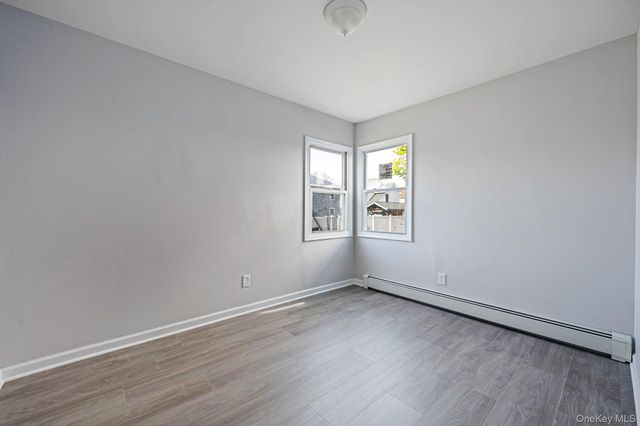 95 Wellesley Street, Hempstead, NY 11550