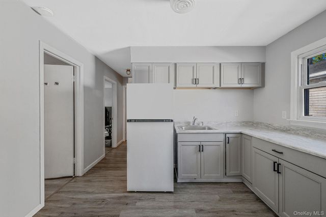 95 Wellesley Street, Hempstead, NY 11550