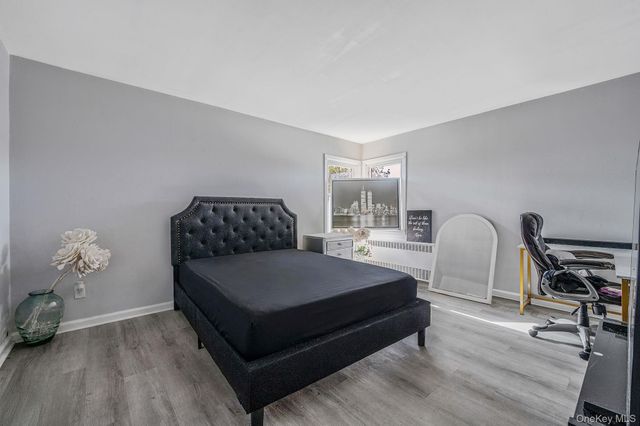 95 Wellesley Street, Hempstead, NY 11550