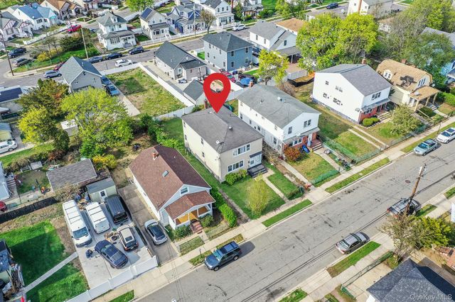 95 Wellesley Street, Hempstead, NY 11550