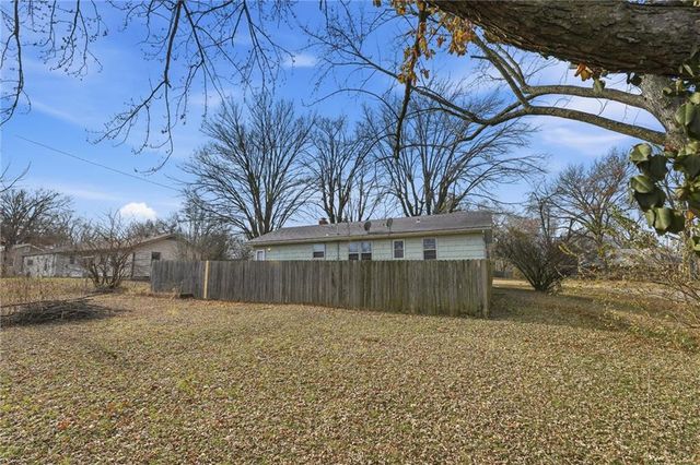 13609 Cypress Avenue, Grandview, MO 64030