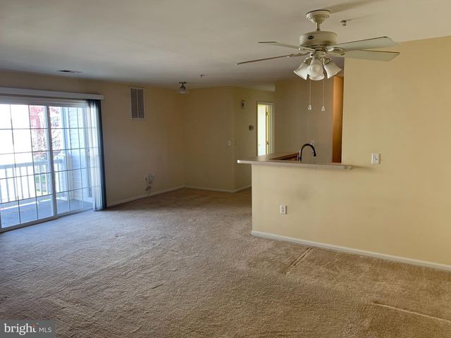 110 LIONHEART LN, West Deptford, NJ 08086