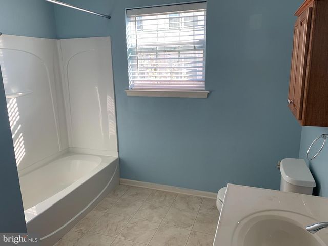 110 LIONHEART LN, West Deptford, NJ 08086