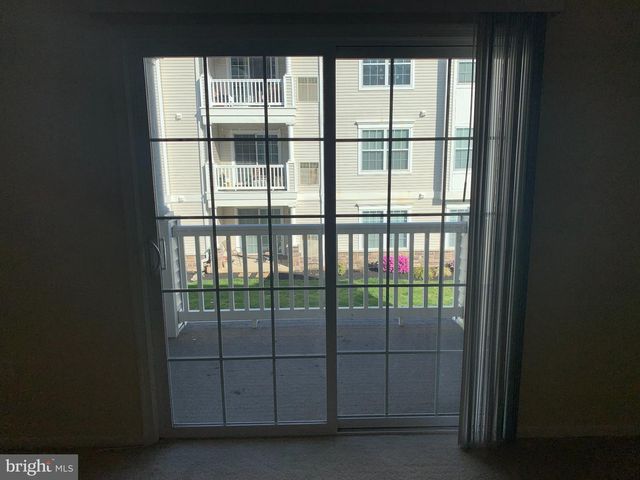 110 LIONHEART LN, West Deptford, NJ 08086
