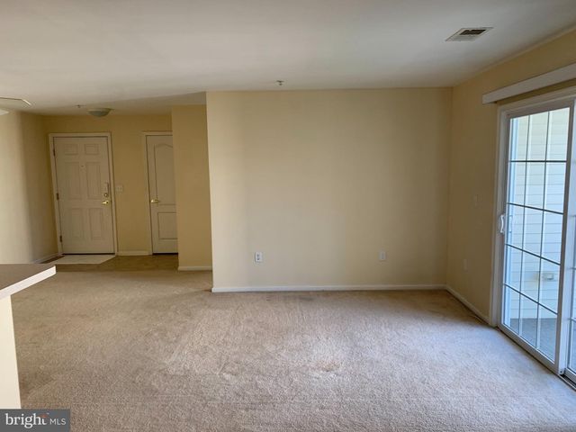 110 LIONHEART LN, West Deptford, NJ 08086