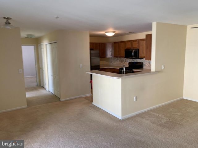 110 LIONHEART LN, West Deptford, NJ 08086