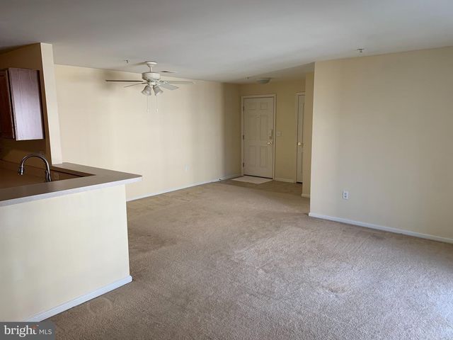 110 LIONHEART LN, West Deptford, NJ 08086