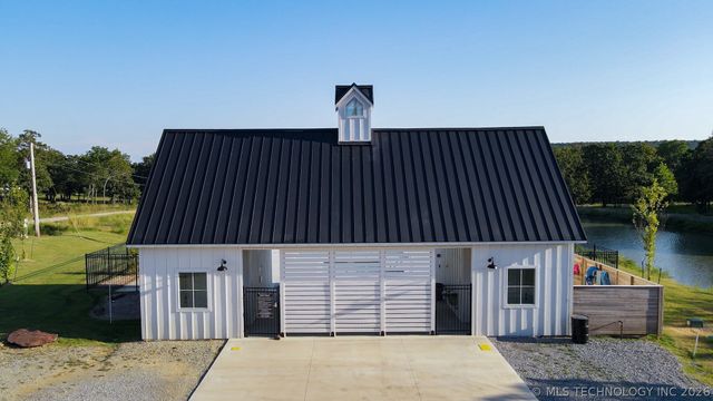 30 Pebble Ridge Road, Eufaula, OK 74432
