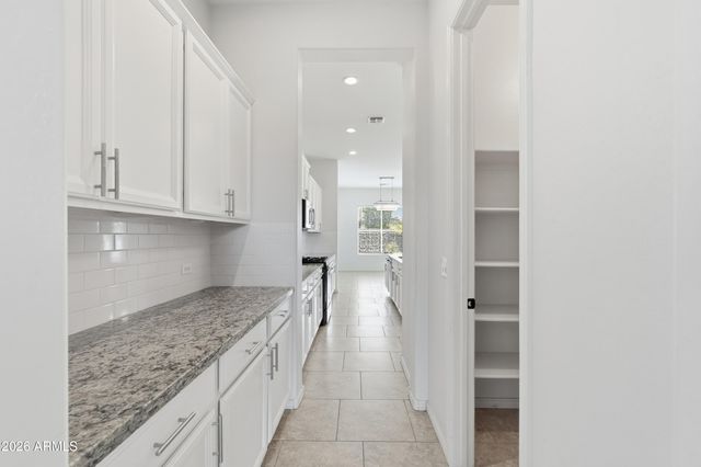 5131 S MARIPOSA Drive, Gilbert, AZ 85298