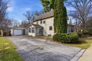 622 Spring Street, Batavia, IL 60510