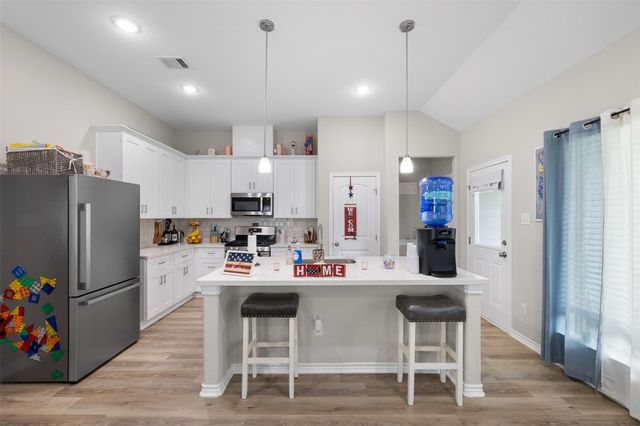 1116 Washington Street, Columbus, TX 78934