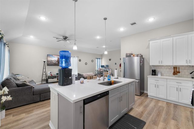 1116 Washington Street, Columbus, TX 78934
