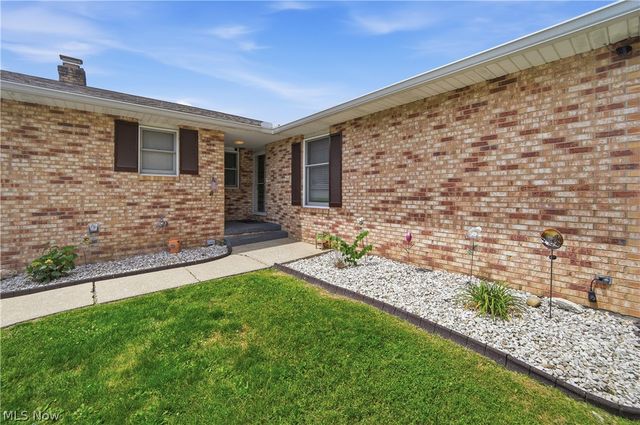 4647 Beverly Avenue NE, Canton, OH 44714
