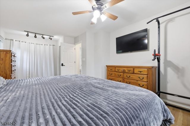 42 Virginia Ave, Jefferson Twp., NJ 07849