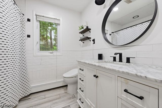 42 Virginia Ave, Jefferson Twp., NJ 07849