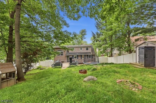 42 Virginia Ave, Jefferson Twp., NJ 07849