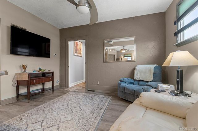 12001 Saint Aubin Street, Hamtramck, MI 48212