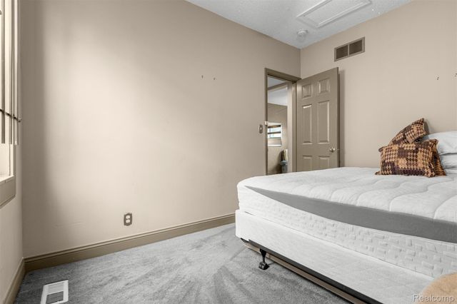 12001 Saint Aubin Street, Hamtramck, MI 48212