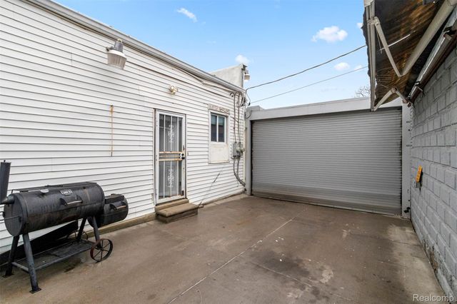 12001 Saint Aubin Street, Hamtramck, MI 48212