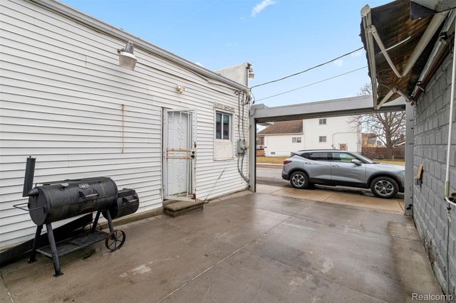 12001 Saint Aubin Street, Hamtramck, MI 48212