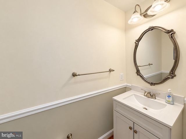 47636 MID SURREY SQ, Sterling, VA 20165